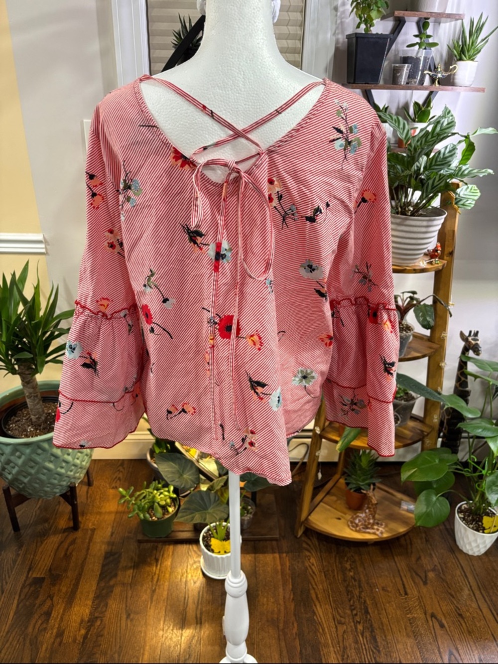 Loft Floral and striped Bell Sleeve Top size MP - Picture 3 of 4